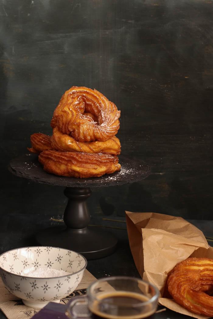 Receta de crullers, los donuts de Canadá