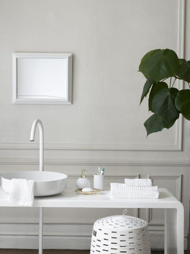 complementos baño blancos