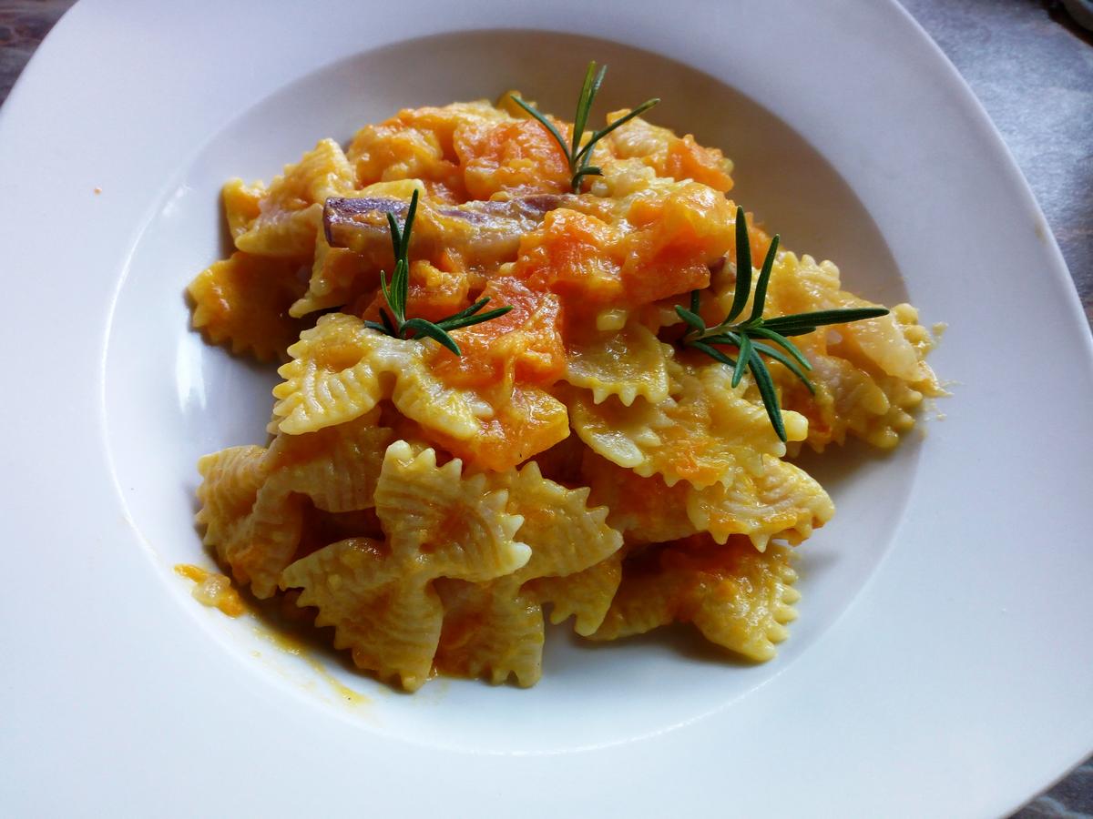 Pasta con calabaza y panceta - Pasta mariposas con calabaza y panceta - Farfalle con zucca e pancetta - Pumpkin and bacon pasta