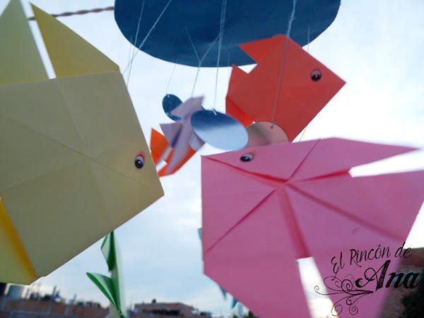 movil-hecho-con-peces-de-origami-papel
