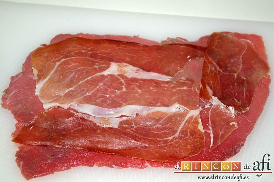 Cachopos asturianos, poner encima dos lonchas de jamón serrano