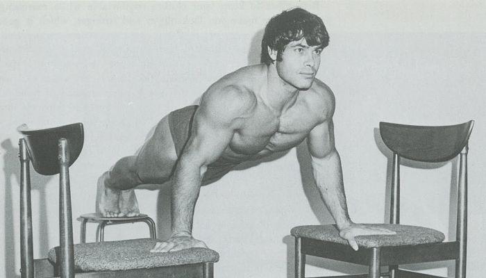 Flexiones con sillas