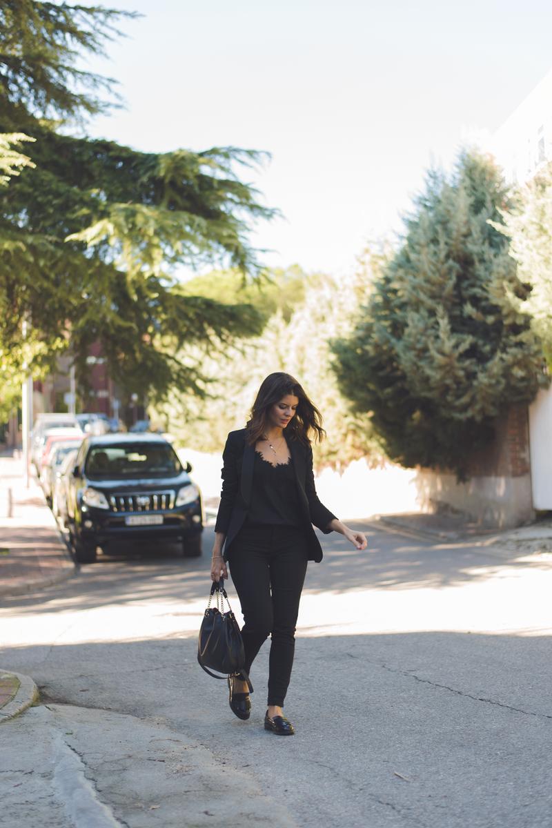 como combinar unos mocasines