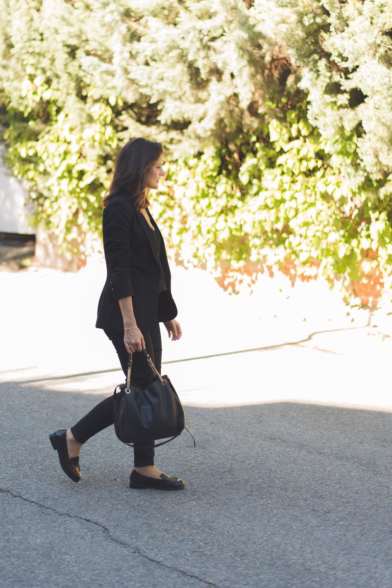 como combinar unos mocasines