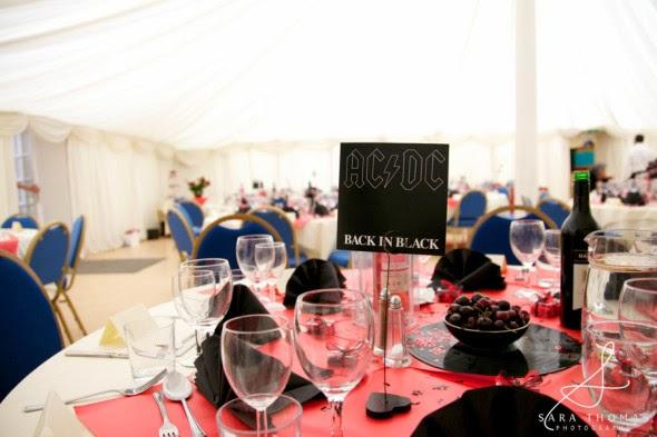 centros-de-mesa-para-boda-rockera