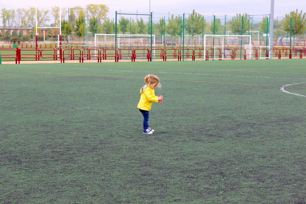 1610-chubasquero-amarillo-022