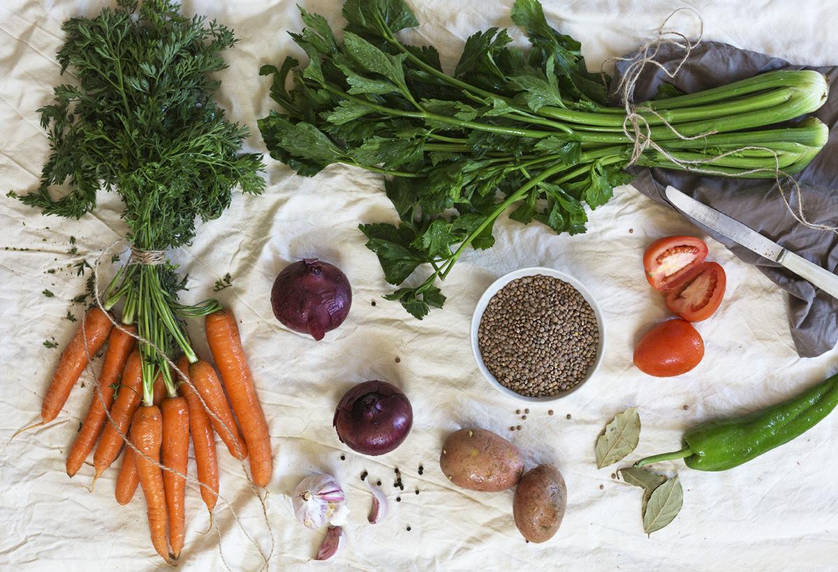 ingredientes de lentejas con verduras