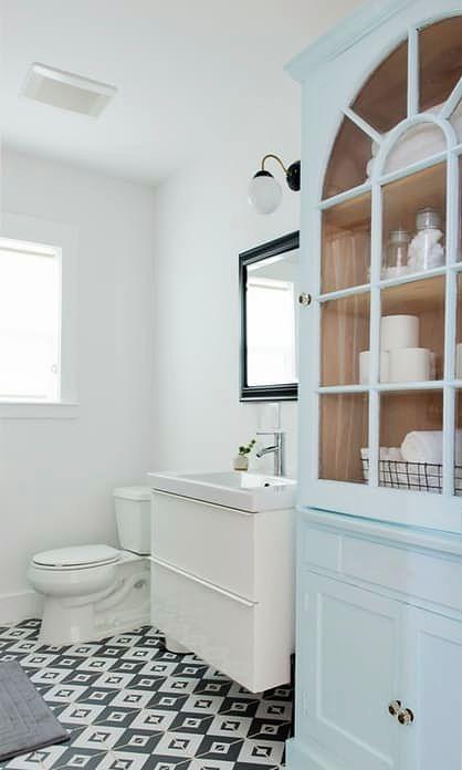 Decorar una casa de alquiler baño