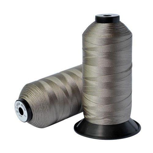 Hilo de coser gris