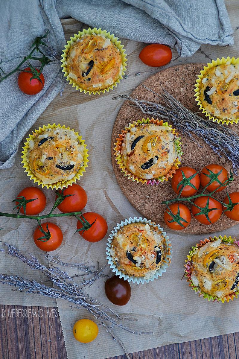 muffins-salados-de-aceituna-tomate-hierbas-blueberries-and-olives-2