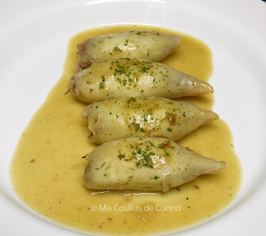 CALAMARES RELLENOS CON GAMBAS