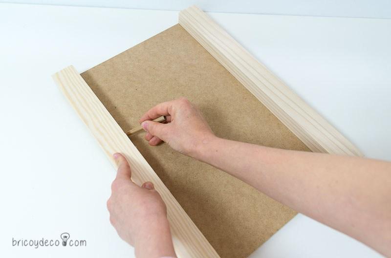 cómo hacer una mesa auxiliar DIY para el sofá