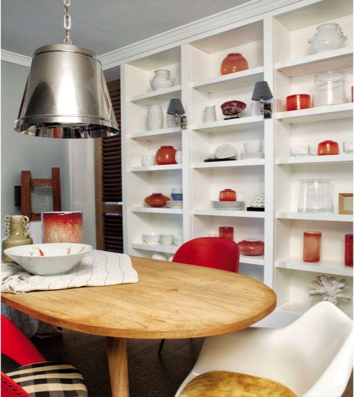 Apartamento clásico. Storage in the kitchen/dining