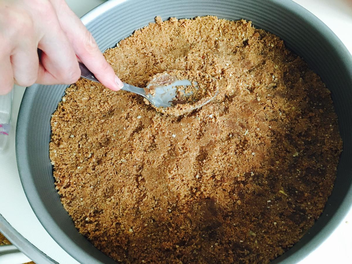 tartadenutella-aplastando