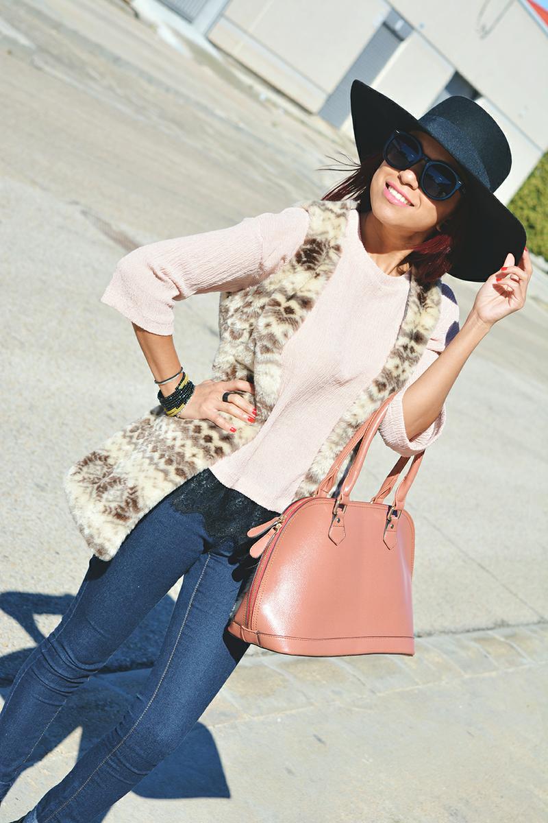 look-otonal-con-sombrero-12