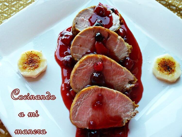 solomillo en salsa de frutos rojos