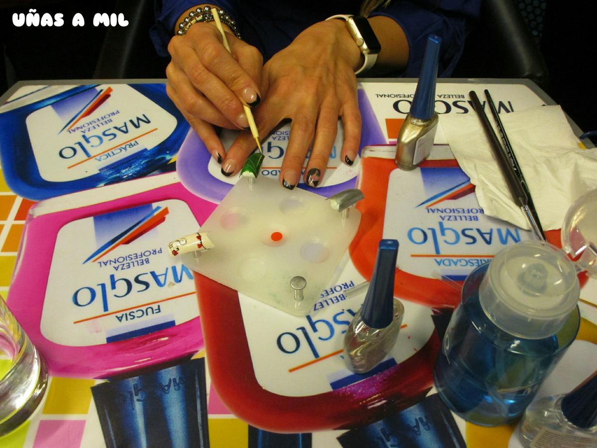 unas_a_mil_blog_curso_decoracion_unas_nail_art_esmaltes_masglo_salon_look_madrid-10