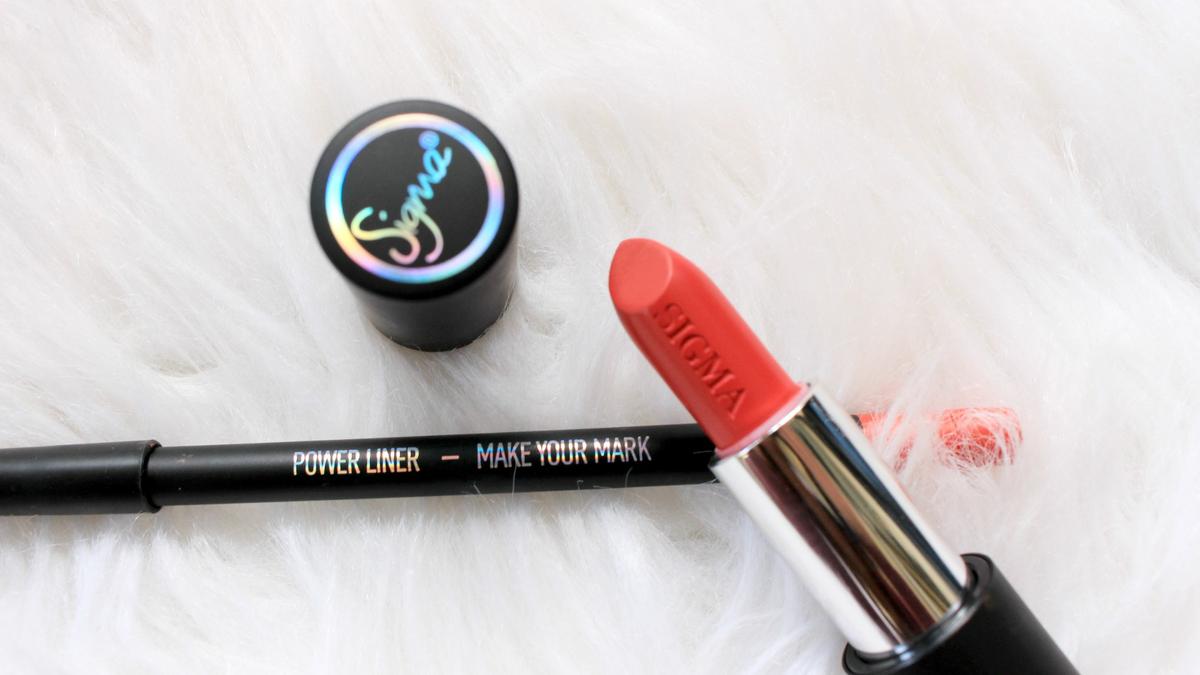 sigma-lipstick-and-lipliner