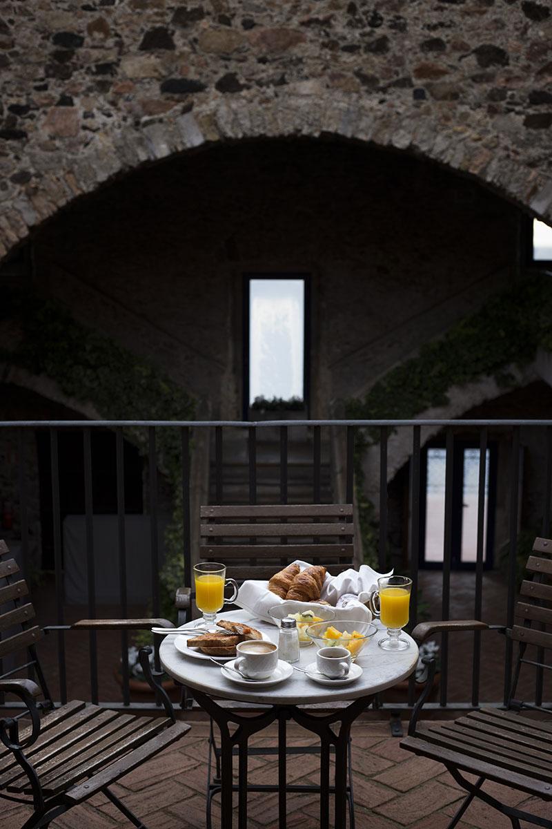 escapada-costa-brava-otono-desayuno-hotel-el-far-maria-algara-regas