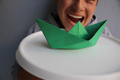 barquito-de-papel-que-se-mueve-solo