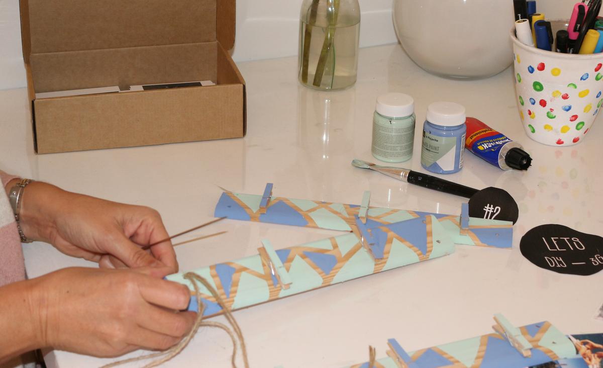 11-diy_3g_portafotos-_chalkpaint_pasamos_cuerda