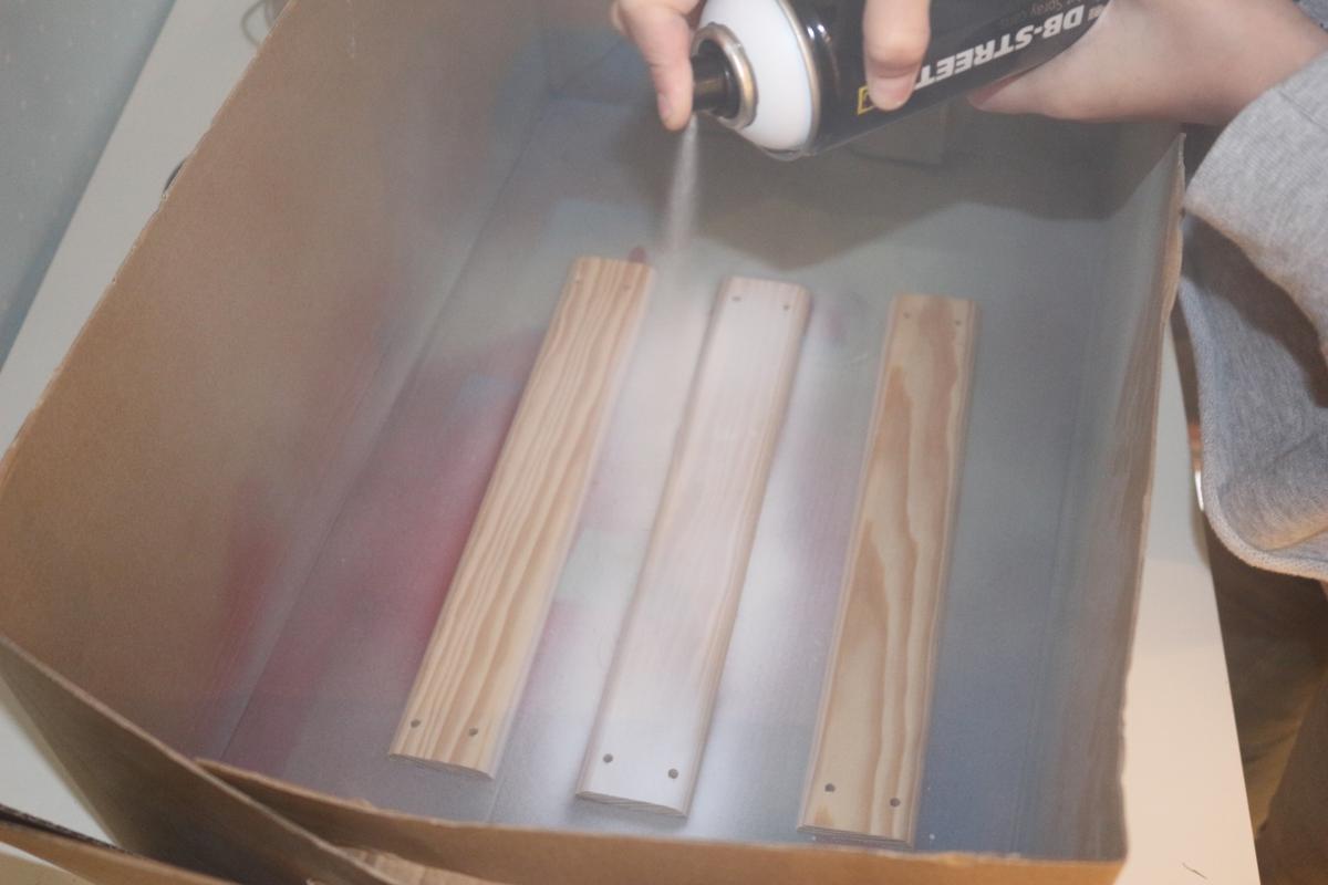 03-diy_3g_portafotos_navideno_pintura_spray