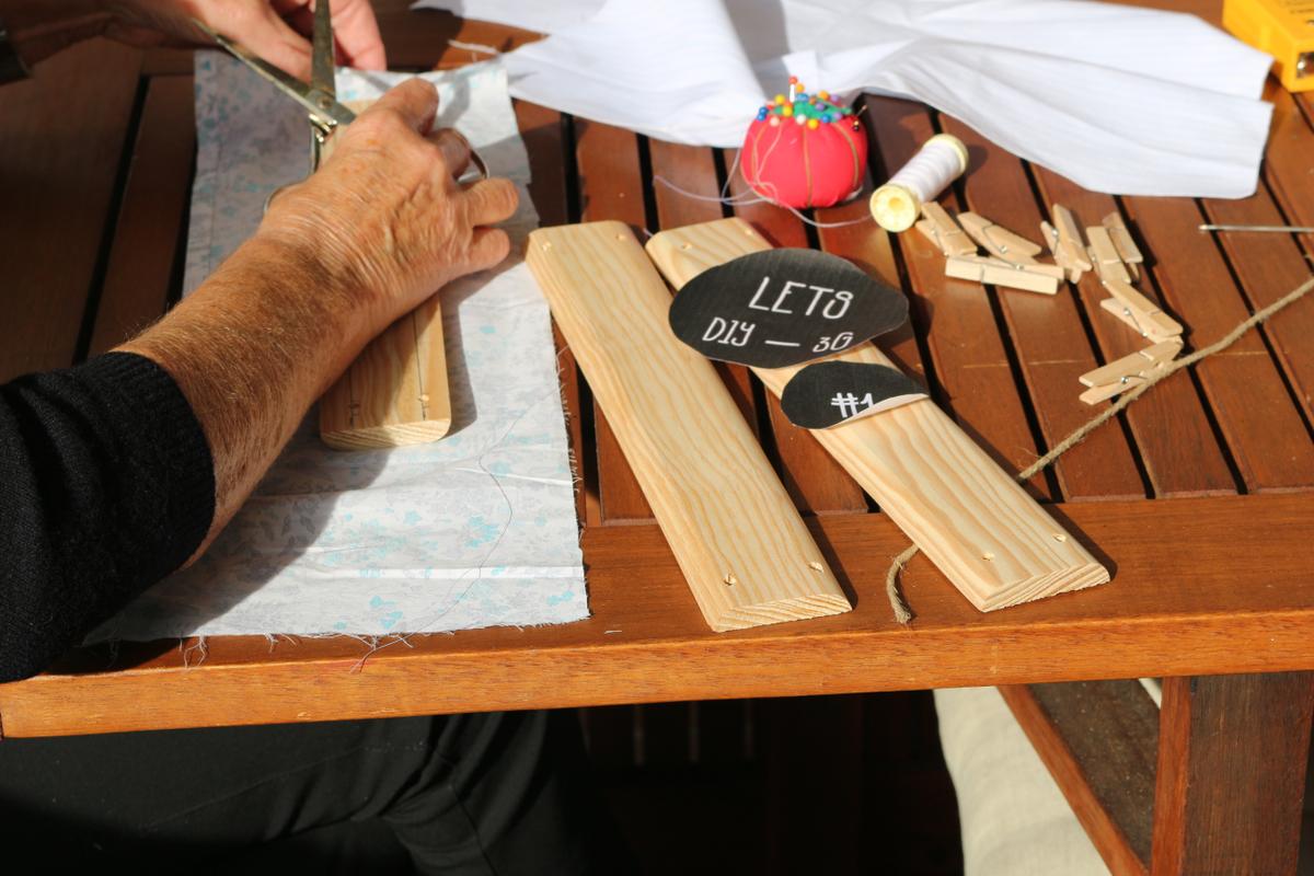 03-diy_3g_portafotos_entelado_medimos_tela