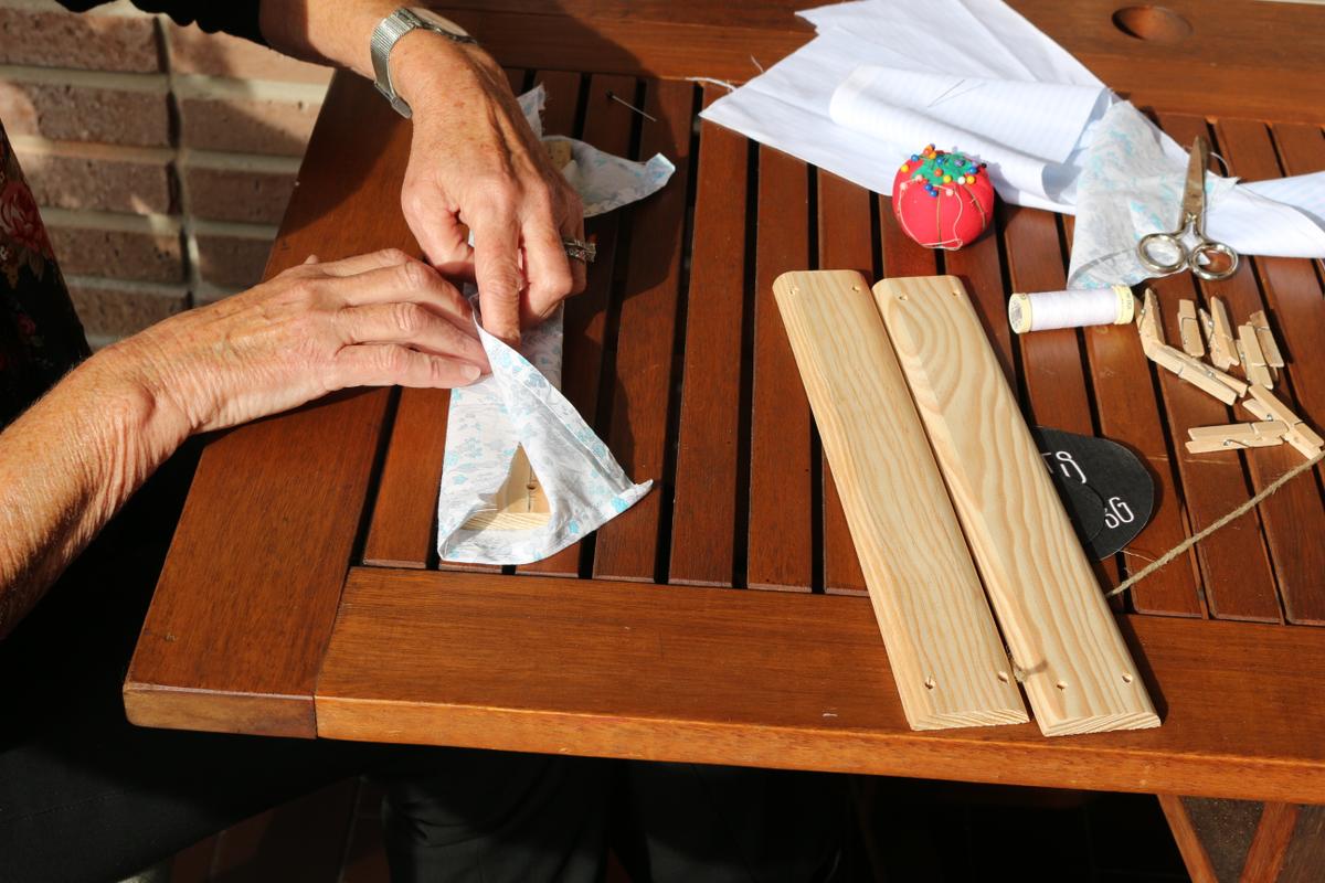 06-diy_3g_portafotos_entelado_forramos_madera