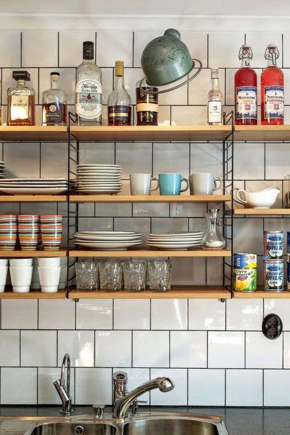 string-en-la-cocina-estanterias-armarios