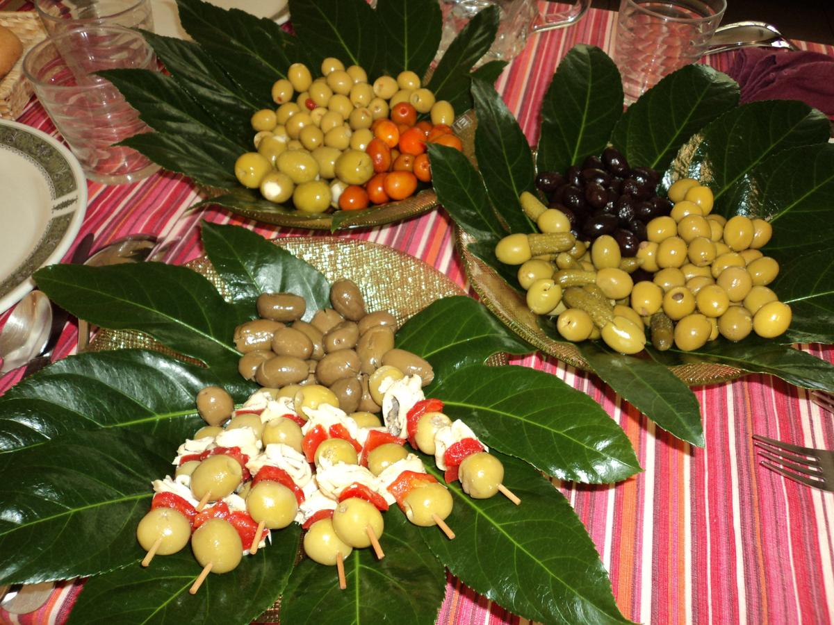 aceitunas-en-hojas