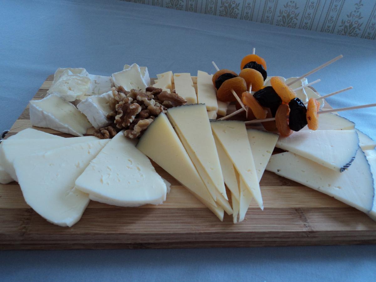 tabla-de-quesos-y-frutas