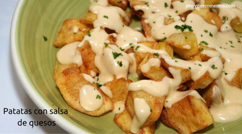 patatas con salsa de queso