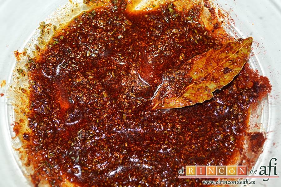 Secreto ibérico marinado con champiñones salteados con mostaza de Dijon y nata (crema de leche), añadimos aceite de oliva y removemos bien