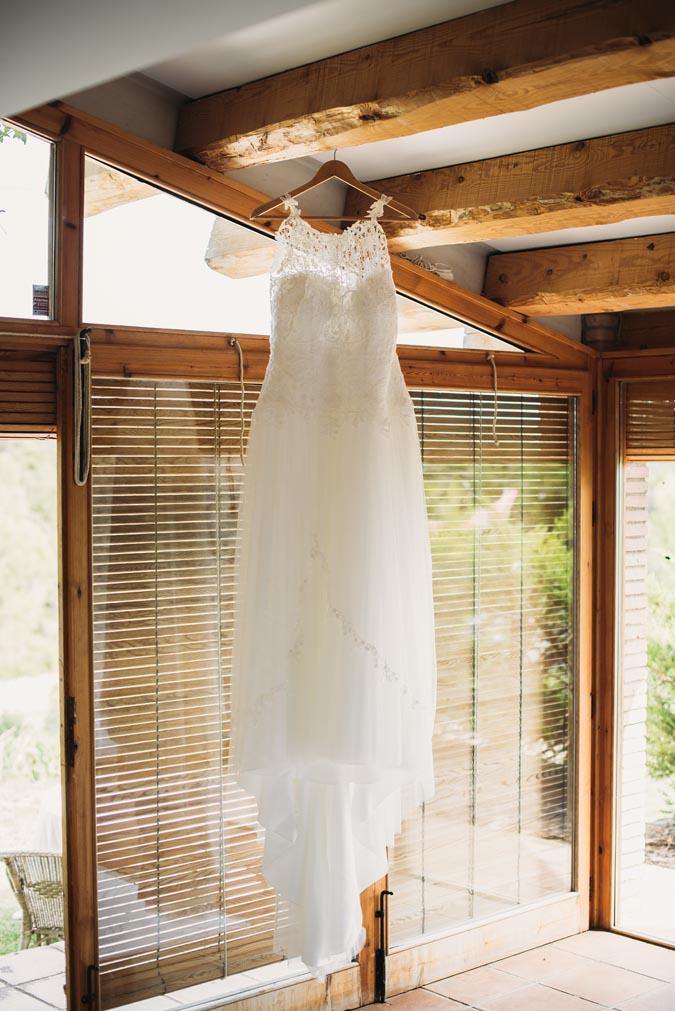 La boda boho de Lydia y Enric en Cal Visó