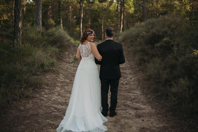 La boda boho de Lydia y Enric en Cal Visó