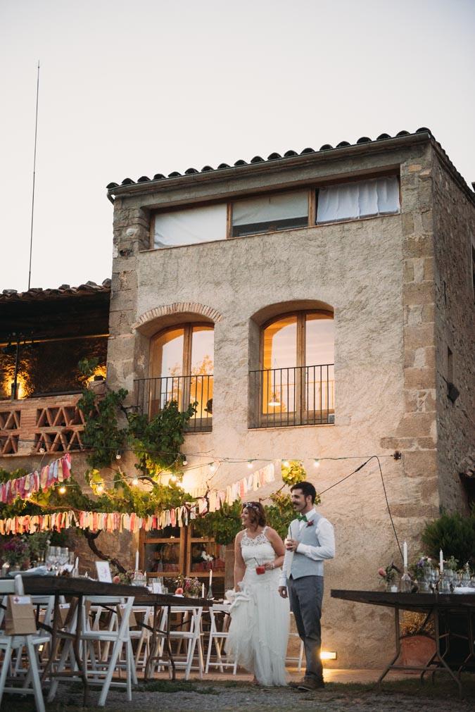La boda boho de Lydia y Enric en Cal Visó