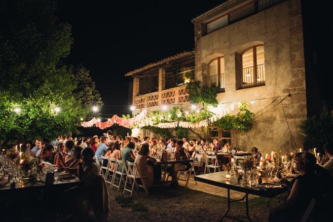 La boda boho de Lydia y Enric en Cal Visó