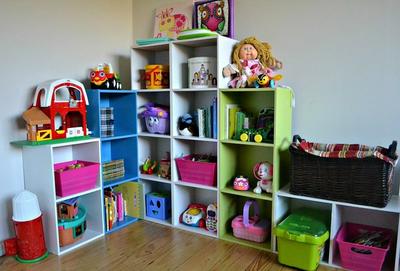 Cómo guardar juguetes de niños en espacios pequeños