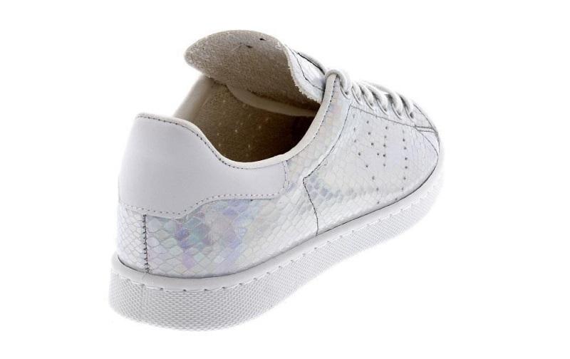 Calzado deportivo para mujer de la marca VAS