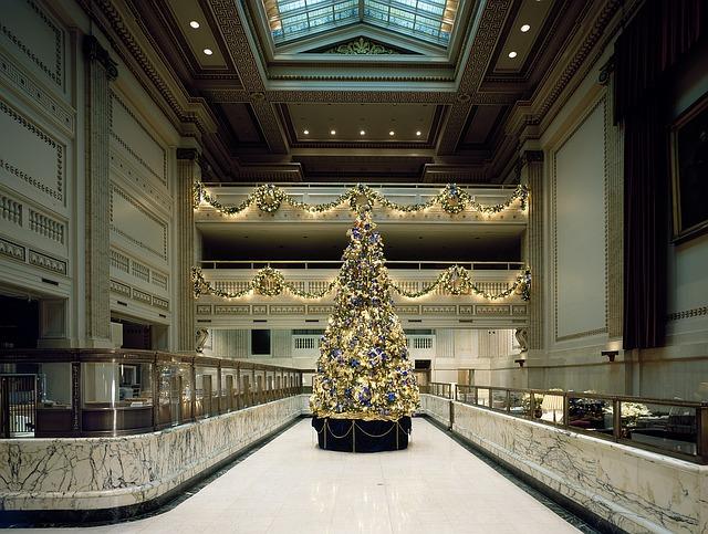 christmas-tree-1091532_640