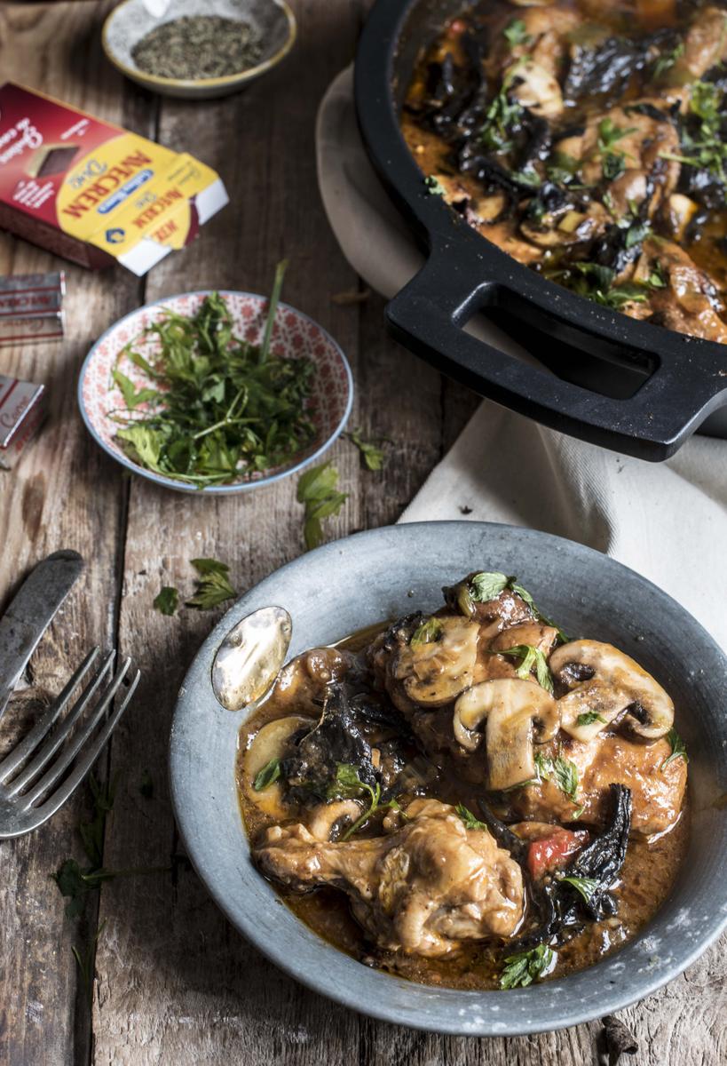 pollo estofado con setas