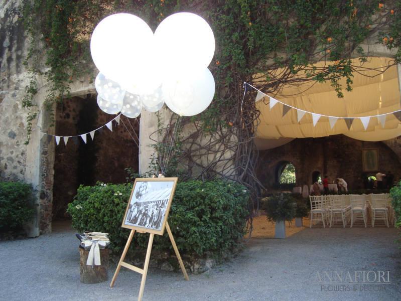 decoracion-con-globos-para-bodas-en-jardin3