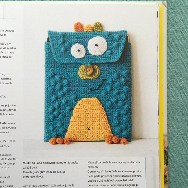 Libro de crochet Mollie Makes - Lechuza porta tablet