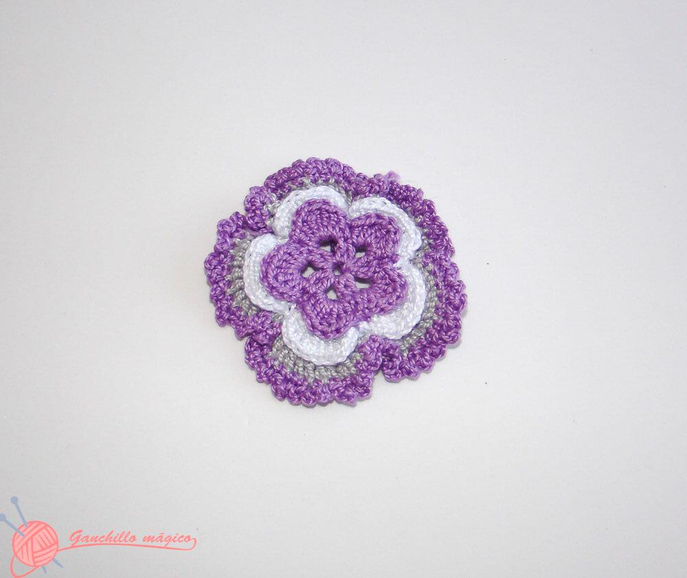 Mariposas y flores multicolores en ganchillo 4