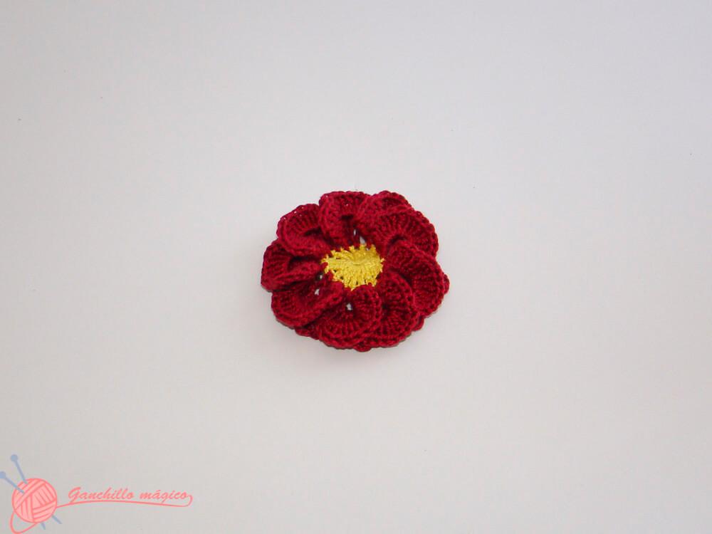 Mariposas y flores multicolores en ganchillo 5