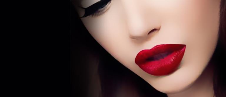 algunos-consejos-de-belleza-para-estar-regias-esta-navidad-labios-maquillados