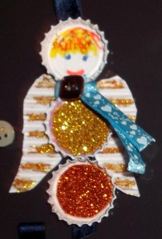 angel-con-chapa-de-botella