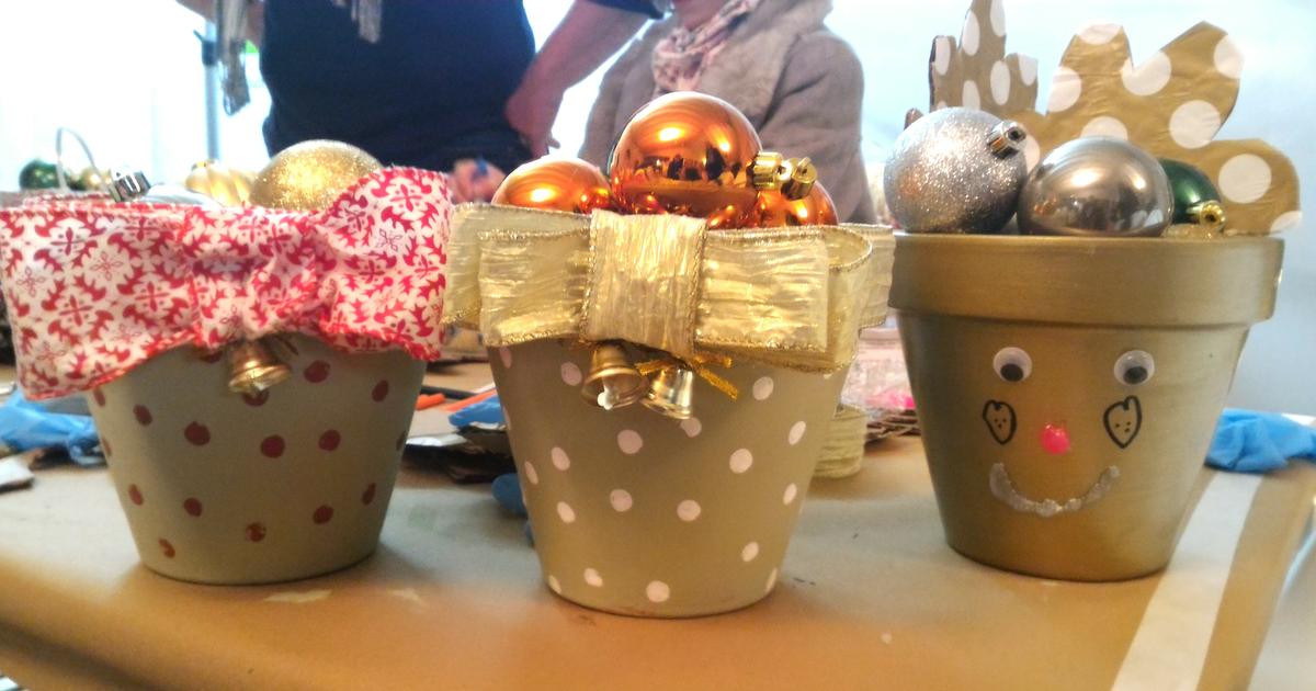 decoracion de navidad diy - Macetas decordas - talleres leroy merlin