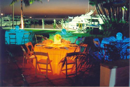 decoracion-de-bodas-al-aire-libre-de-noche-5