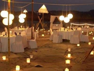 decoracion-de-bodas-al-aire-libre-de-noche-6